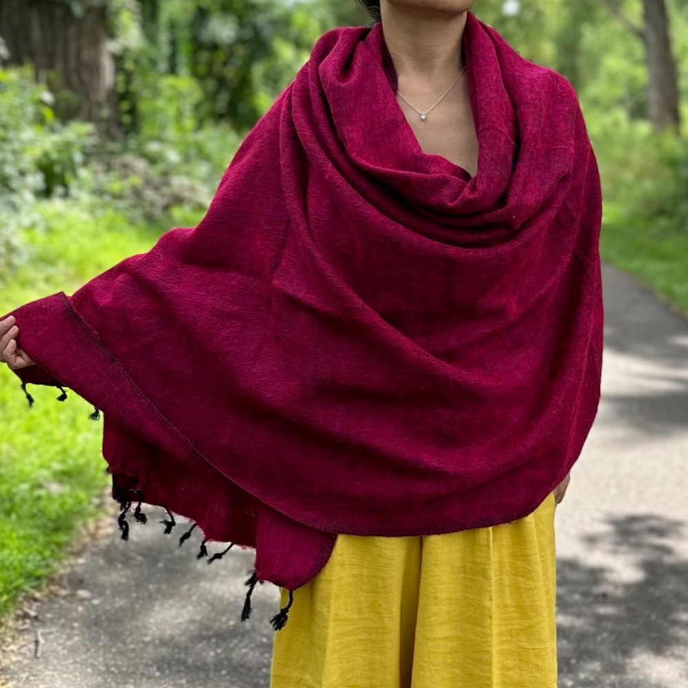 Himalayan yak wool shawl/wrap/scarf handmade in Nepal. Warm Soft Light.